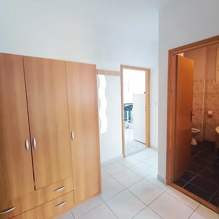 Apartment Lo - Sea View With Swimming Pool Split